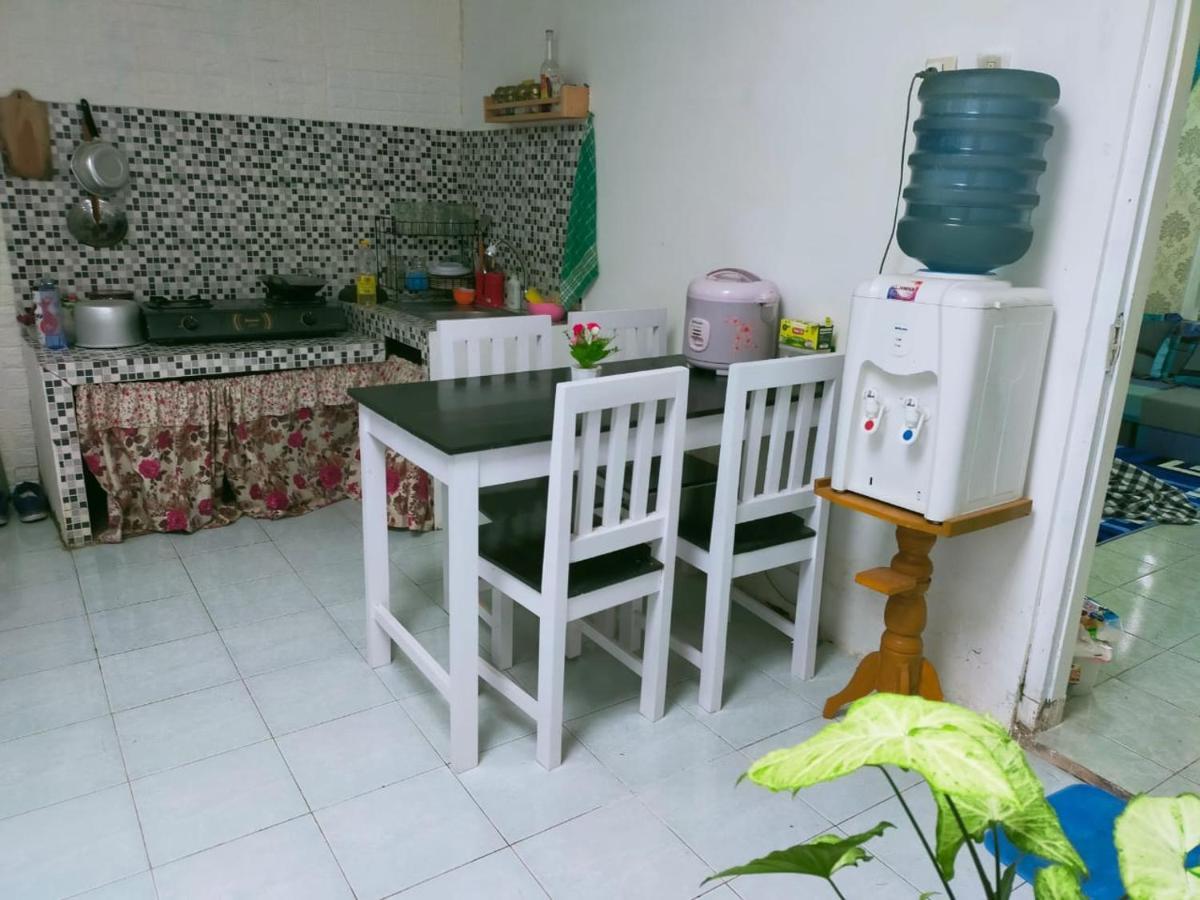 Shifana Homestay Syariah 요그야카르타 외부 사진