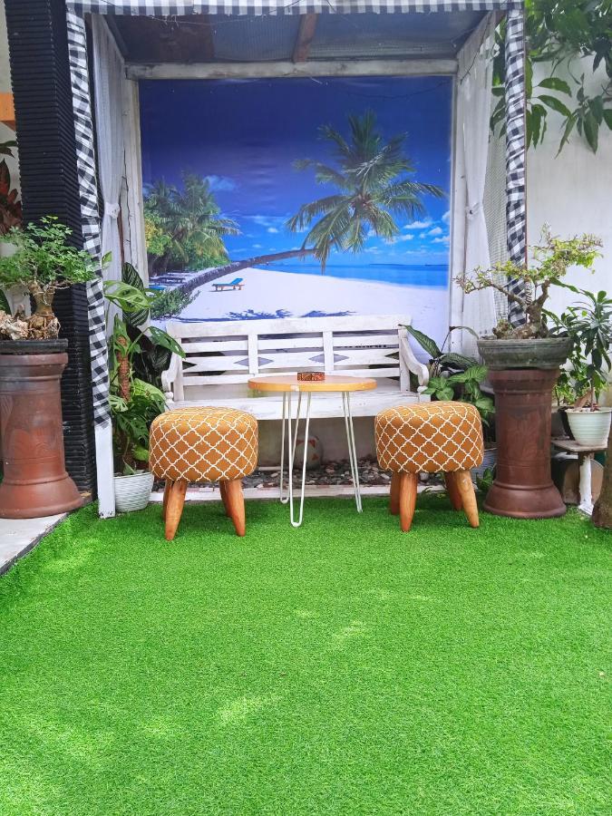 Shifana Homestay Syariah 요그야카르타 외부 사진